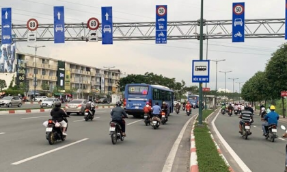 Mức phạt xe máy không chấp hành chỉ dẫn của biển báo hiệu, vạch kẻ đường